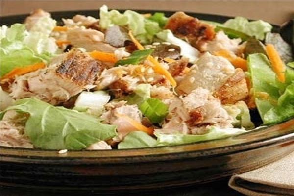 أسهل طريقة لتحضير سلطة "الدجاج بالزبادي"