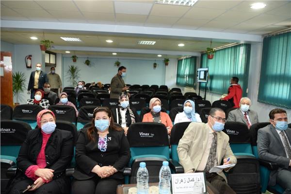 رئيس جامعة أسيوط يفتتح أول وحدة طبية 