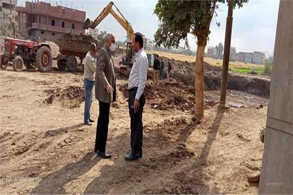 إنشاء كوبرى على ترعة سبك