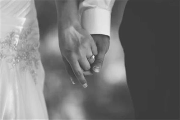 صاحبة فندق تحبس عروسا حتى يدفع العريس أجرها
