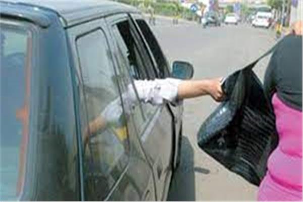 سرقة حقائب السيدات