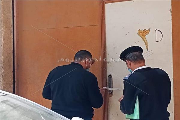 غلق وتشميع 6 ورش للملابس الجاهزة 