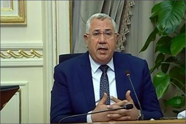 السيد القصير وزير الزراعة واستصلاح الأراضى