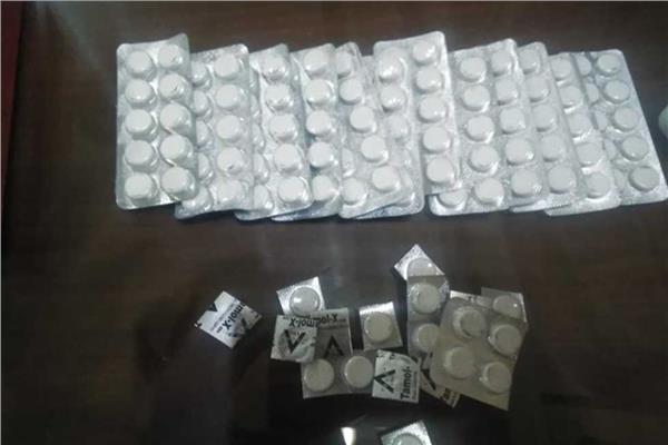 ضبط ٢٥٠٠ قرص أدوية مهربة