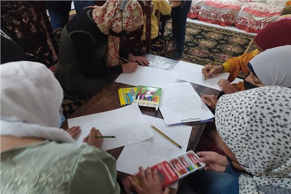 ورش خيامية ومناقشات كتب بثقافة الفيوم