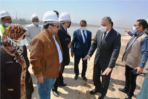 محافظ سوهاج يتفقد أعمال تطوير كورنيش أخميم بطول 2.3 كيلو متر