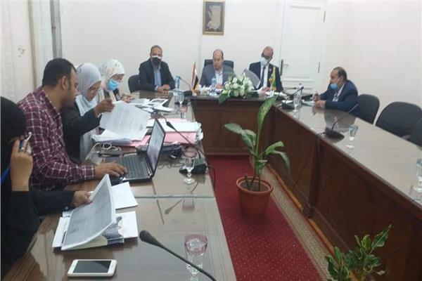 نائب محافظ الجيزة يعقد أجتماعا مع اللجنه المشكله لمراجعه تراخيص البناء