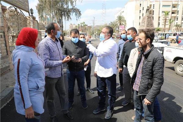 محافـظ المنوفية يتابع أعمال رصف في شبين الكوم قويسنا
