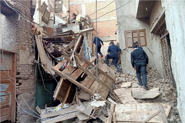 انهيار منزل حي غرب  دون إصابات أو خسائر في الأرواح