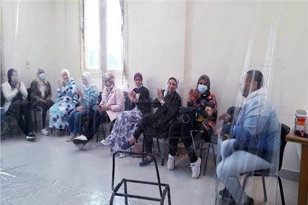 ملتقى المرأة يزور جبال الملح فى بورفؤاد