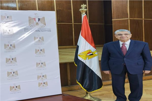 الدكتور محمد شاكر وزير الكهرباء والطاقة المتجددة
