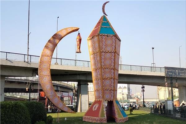 ميدان رمسيس يتزين بأطول فانوس رمضان على مستوى الجمهورية