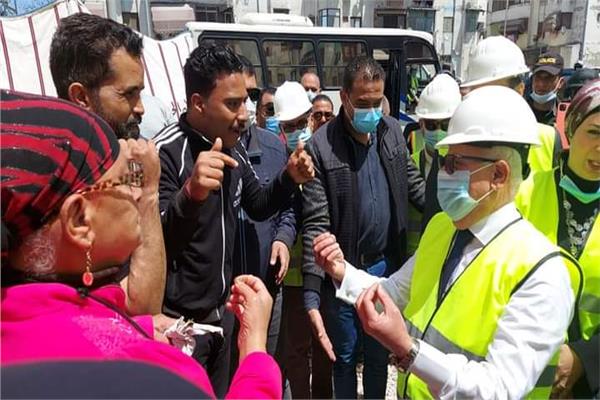 المحافظ يقرر تطوير حي الضواحي بالسيدة خديجة