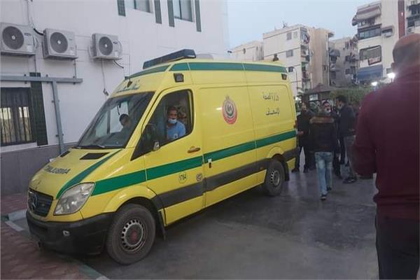 إصابة ٥ أشخاص انقلبت بهم ميكروباص