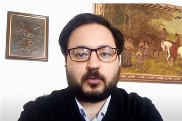 علي الكشوطي الناقد الفني