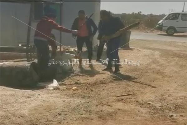 ٥ أشقاء يتعدون علي مسن بالزقازيق بسبب خلافات الجيرة 