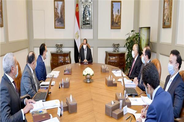 الفئات الأكثر احتياجاً أولا.. تقرير لـ«السيسي» حول مؤشرات الأداء الاقتصادي