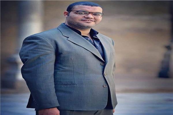خبير اثار