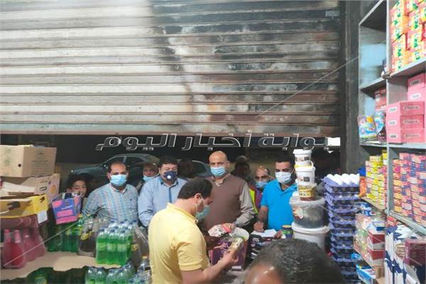 اعدام ١٠٠٠ عبوة زبادي فاسدة بالشرقية 