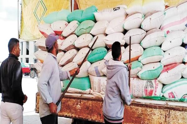  إحدى عمليات فحص القمح