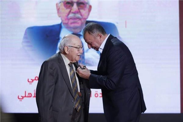 الكابتن محمود الخطيب والمستشار محمود فهمي
