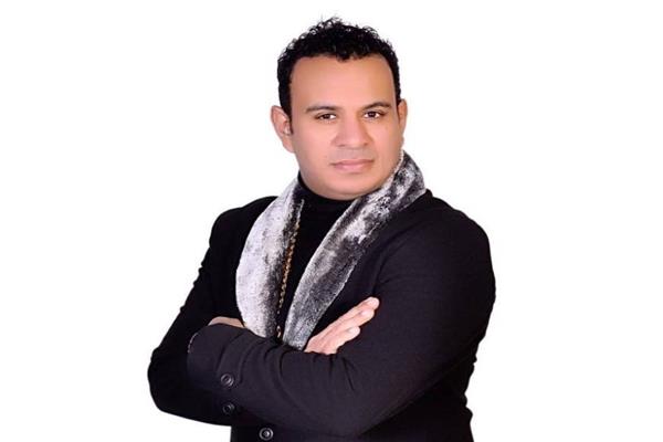  المطرب محمود الليثي