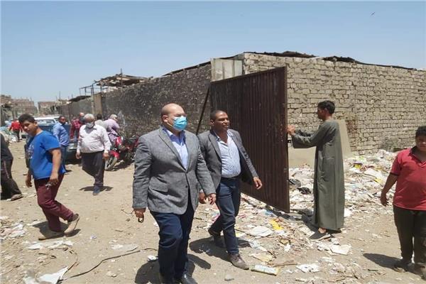 نائب محافظ الجيزة يقود حملة مكبرة لتطهير وتعقيم منطقة الزرايب بالبراجيل والمعتمدية