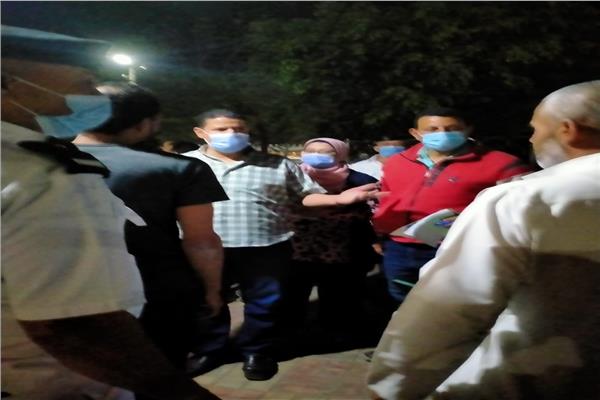 حملة مكبرة لمتابعة تنفيذ الإجراءات الاحترازية بأشمون..صور