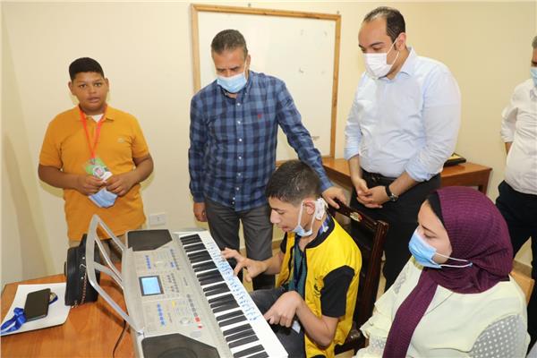 محافظ المنوفية يفتتح دار الأمل لرعاية الأيتام من ذوي الهمم و صرف 50 ألف جنيه 