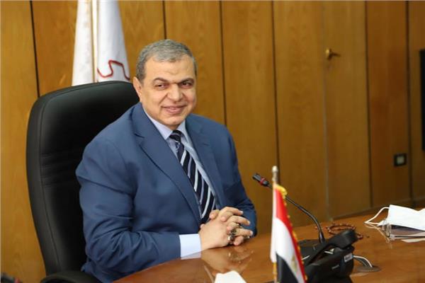  وزير القوى العاملة