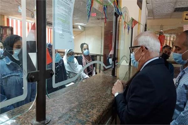 محافظ بورسعيد يتابع سير العمل فى تطبيق منظومة الاشتراطات البنائية الجديدة