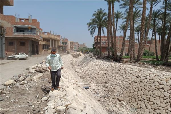 تدبيش وتبطين ترعة الحوامدية في أبو لاشين بالجيزة
