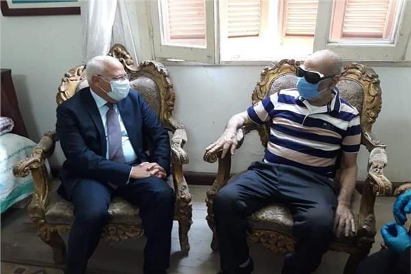 محافظ بورسعيد ينعي البطل الفدائي محمد مهران