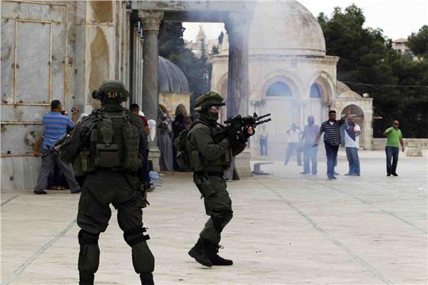 إصابة 14 فلسطينيا على يد الاحتلال الإسرائيلي بالقدس
