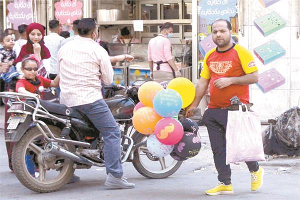  الأطفال والشباب نشروا فرحة العيد بالشوارع بالدراجات النارية