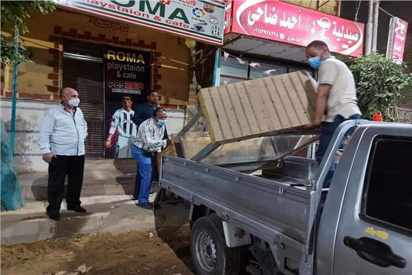  ضبط 6 محلات بعد مواعيد الغلق الجديدة في مركز إسنا 