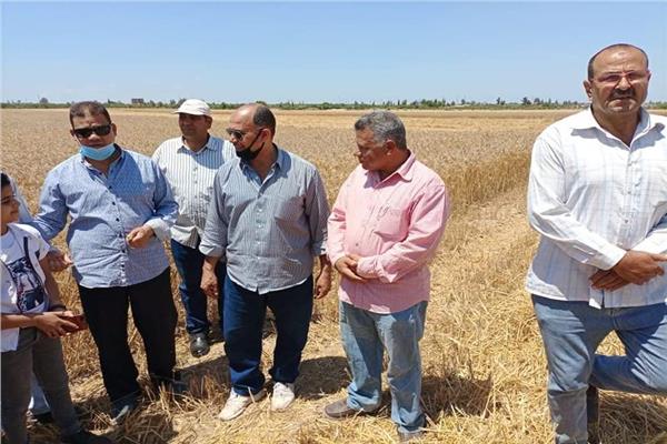 اللواء عمر إدريس رئيس مركزومدينة القنطرة شرق