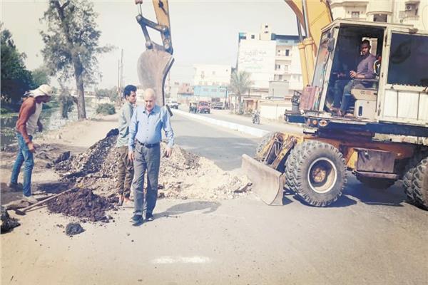 أعمال رفع كفاءة الطرق بقرى الحسينية