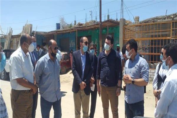  نائب محافظ الاسماعيلية في جولة تفقدية لمتابعة معدلات إنجاز المشروعات بمبادرة حياة كريمة 