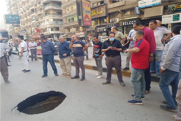 هبوط أرضي بشارع فيصل المريوطية