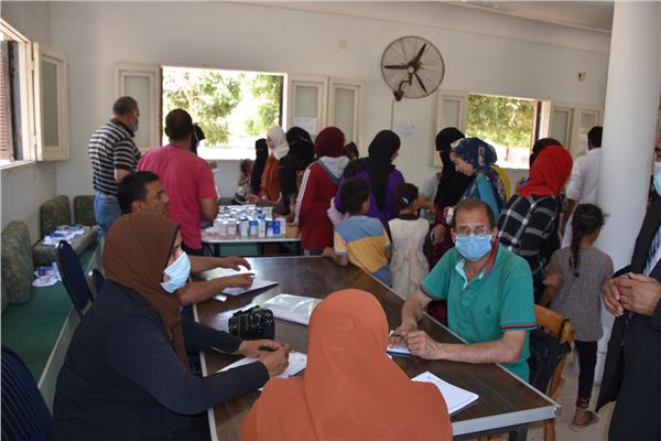 جامعة السادات تنظم قافلة طبية