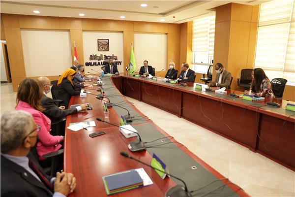 جامعة الجلالة تستقبل وفد جامعة أريزونا الأمريكية