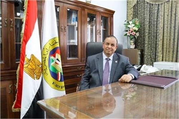 الشحات غتورى رئيس مصلحة الجمارك