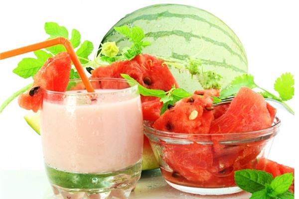 سموذي البطيخ والموز