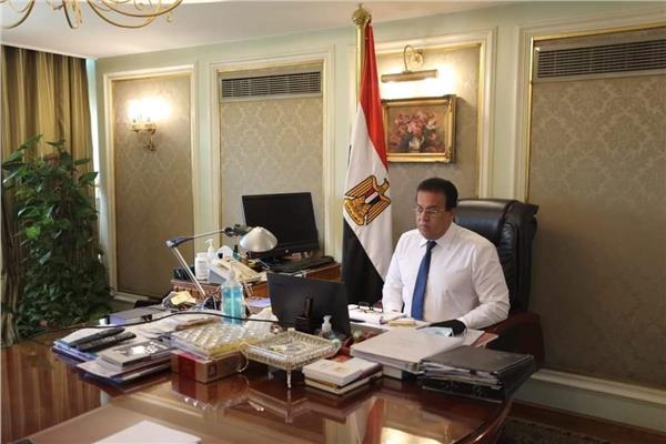  الدكتور خالد عبدالغفار وزير التعليم العالى والبحث العلمى