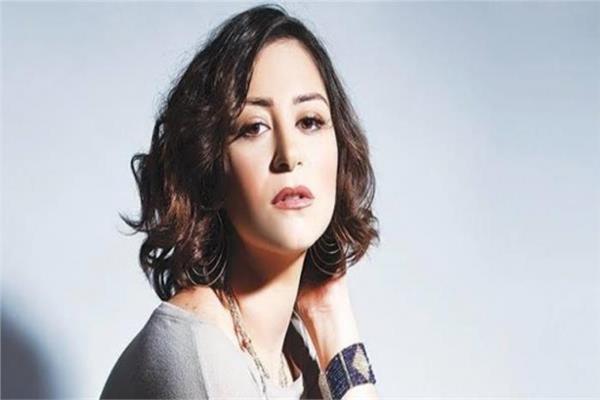 الفنانة منة شلبي