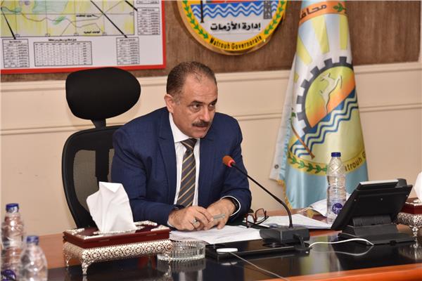  تحديد خطوط سير مشروعات النقل الداخلي بمطروح مع بدء موسم الاصطياف