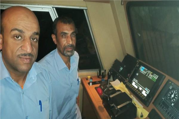 سائق القطار والمساعد