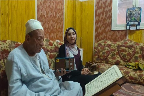 الحاج سليمان السيد سليمان داود يتلو القرآن 