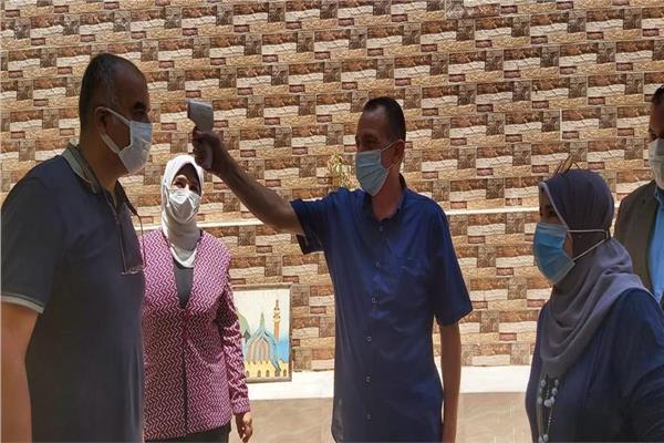 تفقد لجان الإمتحانات بمدارس الدقي بعد أعمال التعقيم والتطهير